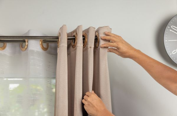 Curtain Rods Mounting