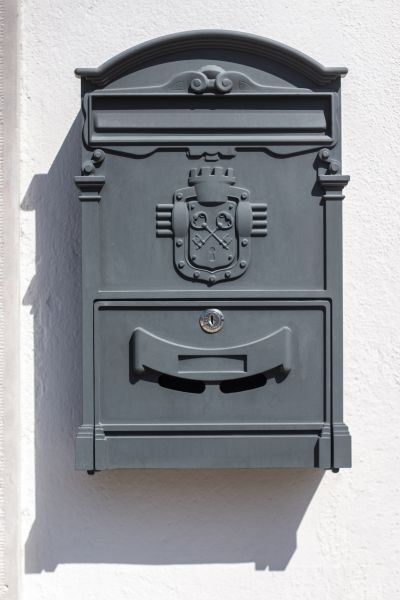Wall Mailbox Mounting